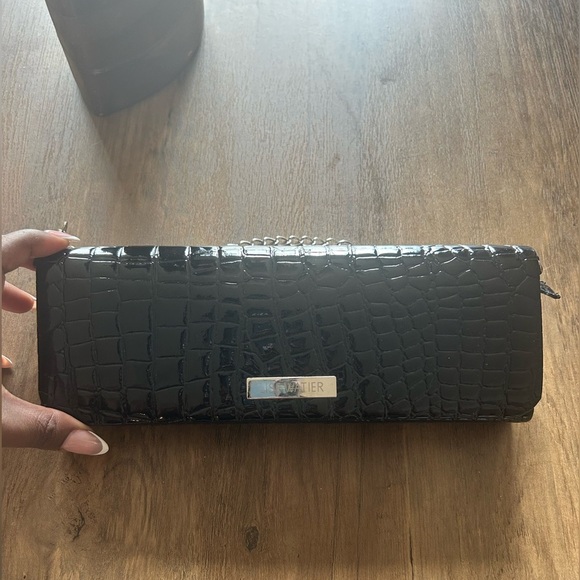 Charles David Handbags - Designer Lise watier leather clutch